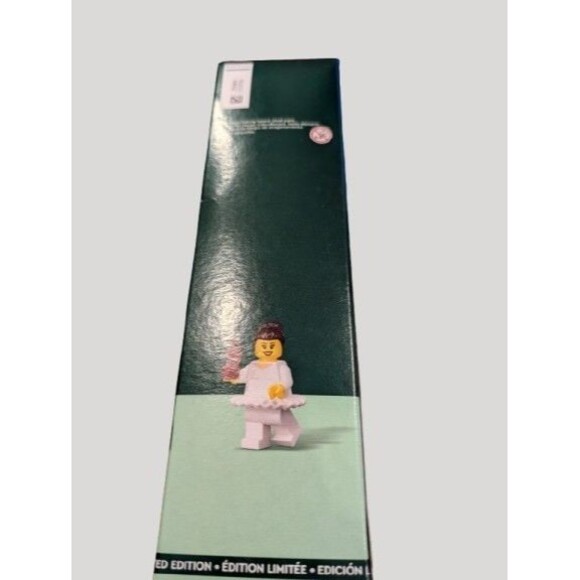 LEGO 40701 Ballerina & Nutcracker Scene • Christmas Promo (New & Sealed) - Picture 5 of 6